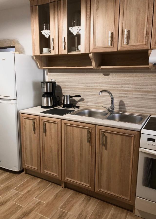 ÁlikaKamares Stone House 1公寓 外观 照片