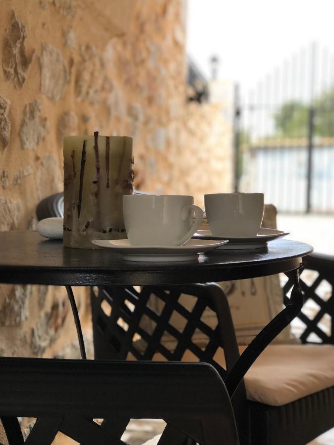 ÁlikaKamares Stone House 1公寓 外观 照片