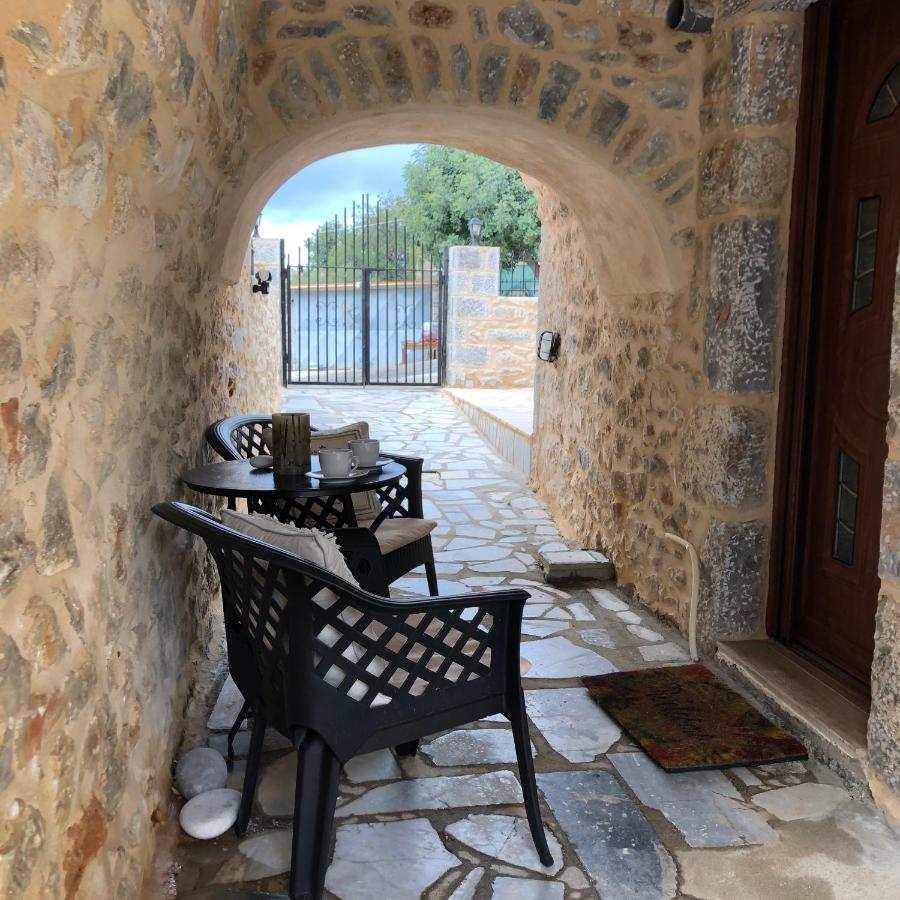 ÁlikaKamares Stone House 1公寓 外观 照片